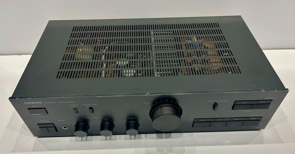 Vand amplificator Onkyo A-8037