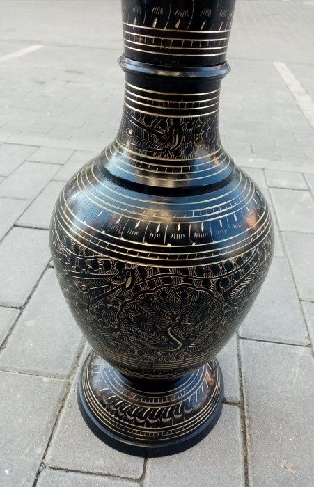 Superbă vaza de dimensiuni impresionante in stil oriental realizata di