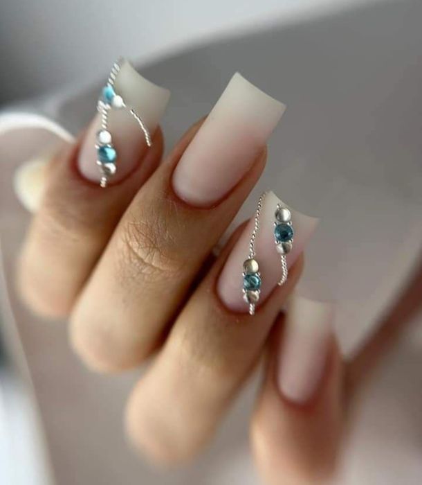 Unghii cu gel ,Mall Vitan ,sector 3