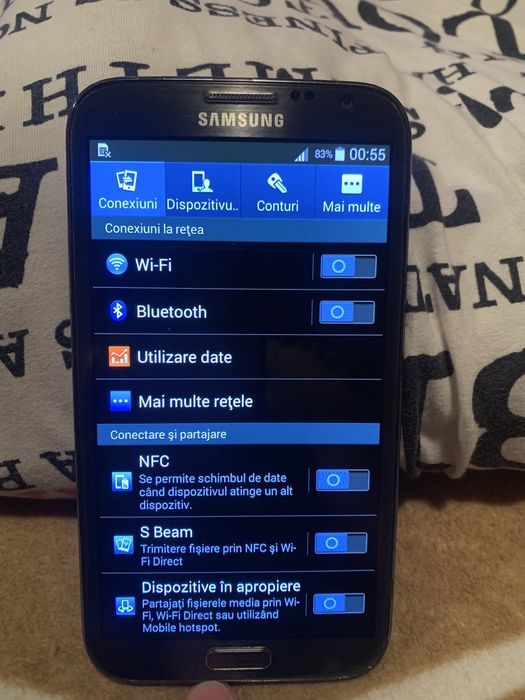 Vand sau schimb telefoane
