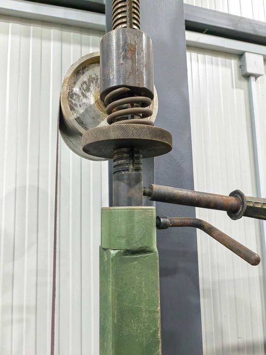 Вертикален шлайф с две шкурки и мотор 5,5кв.