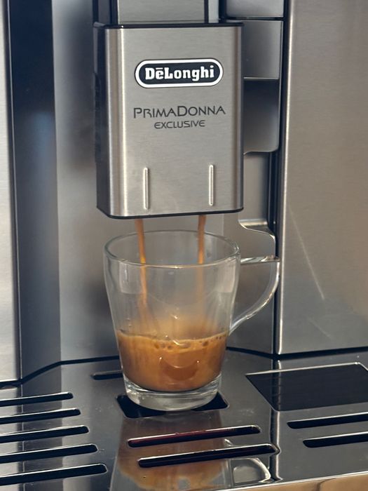 Delonghi Primadonna Exclusive mașina de cafea automata