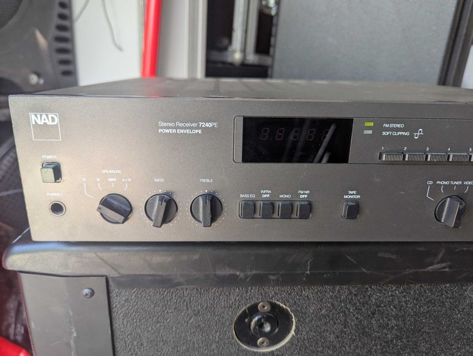NAD 7240PE Stereo Receiver