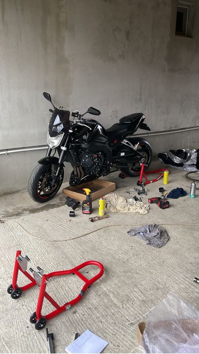 Vand yamaha fz1 naked