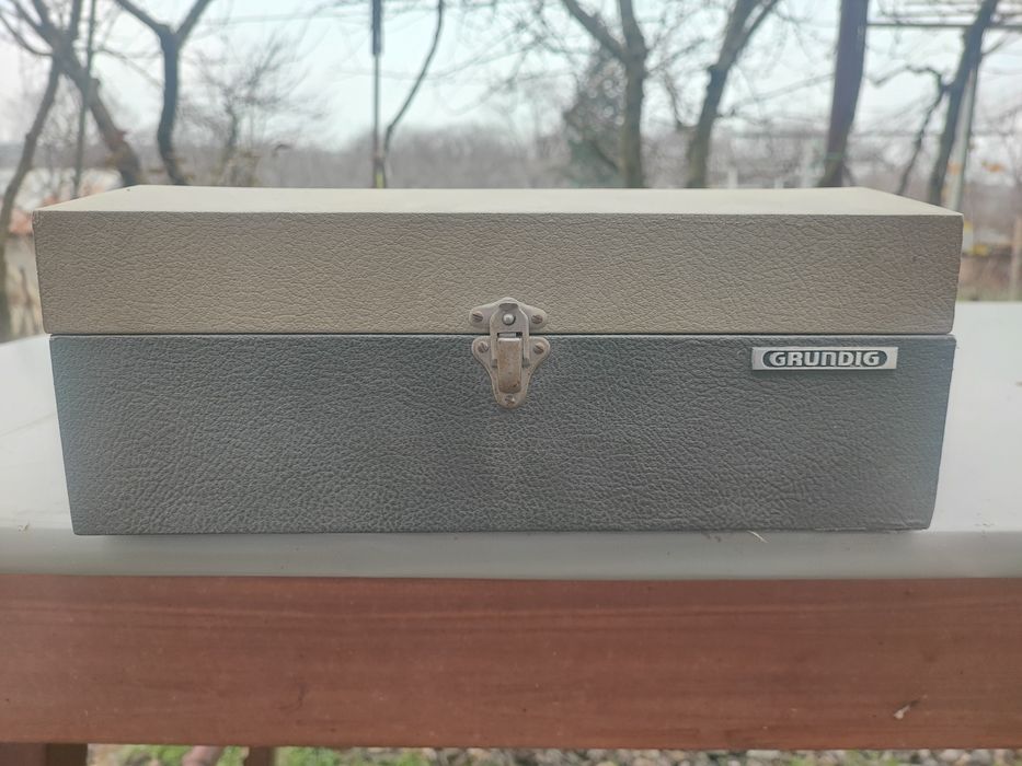 Ретро грамофон GRUNDIG
