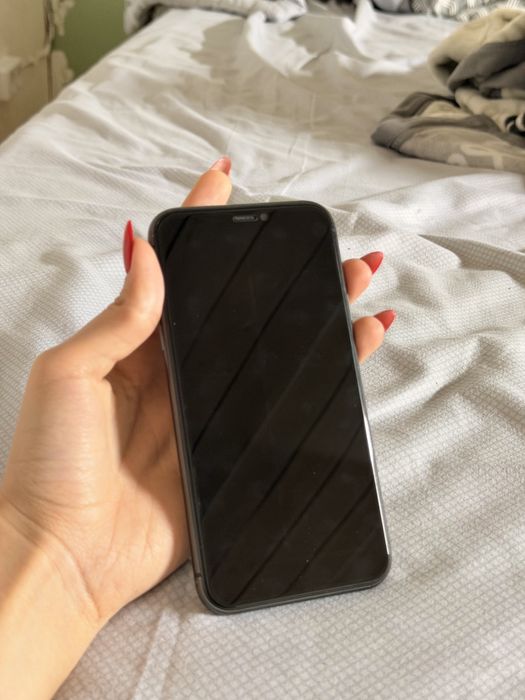 Айфон 11 продам