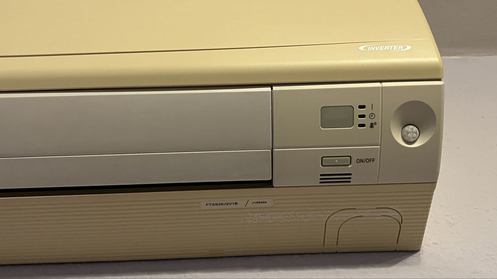 Климатици дайкин/ daikin FTXS25J2V1B, FTXS35J2V1B