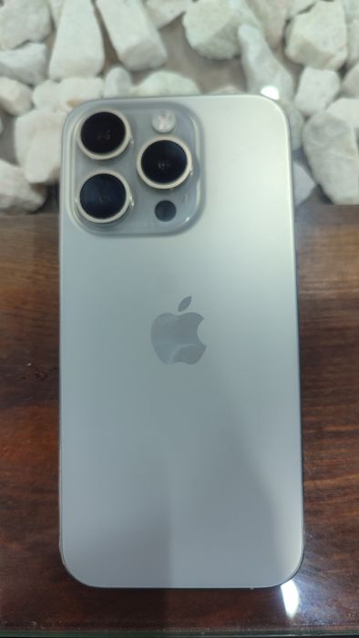 Продам Iphone 15 pro