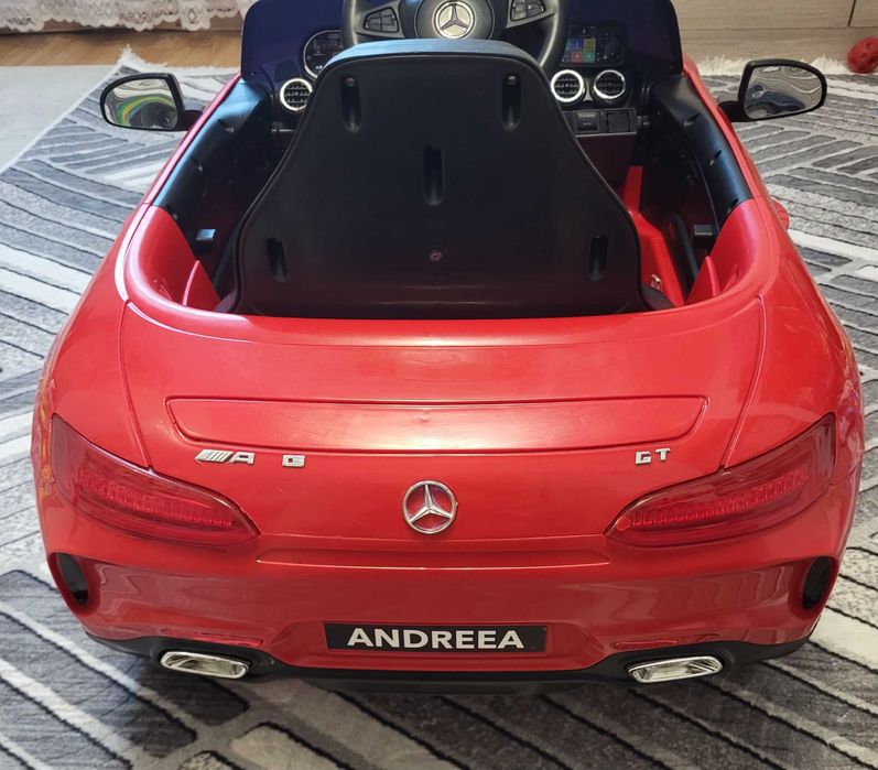 Mașinuța electrica Mercedes Amg