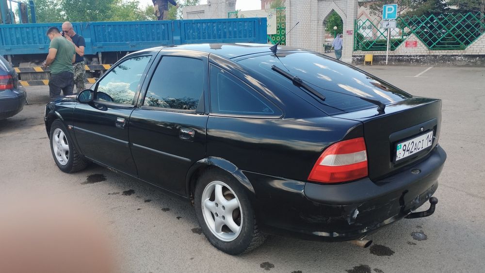 Продам авто опель вектра б