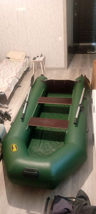 Лодка надувная ИЗЕР 280 с транцем для мотора