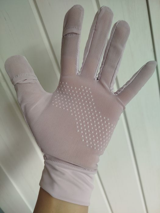 Дамски спортни ръкавици