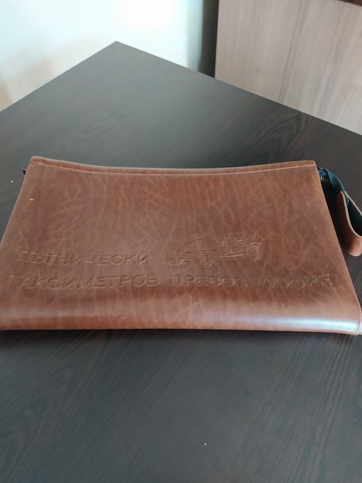 Стар ретро несесер