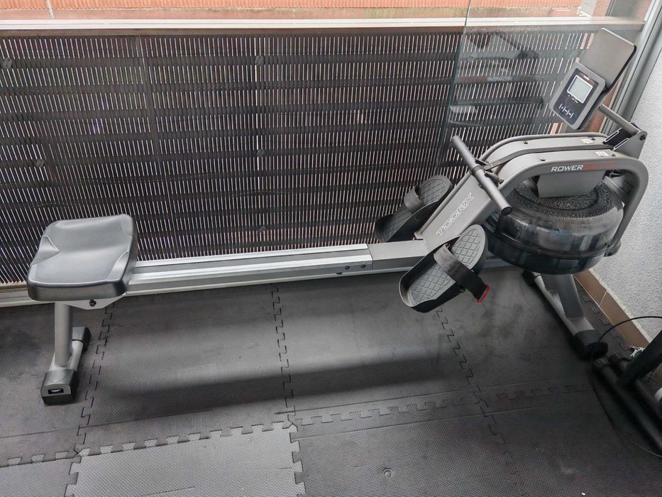 Aparat de vaslit cu rezistenta pe apa - Toorx Rower Sea 70
