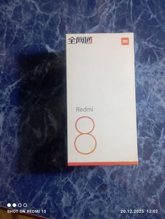 Редми8 в хорошем состояние