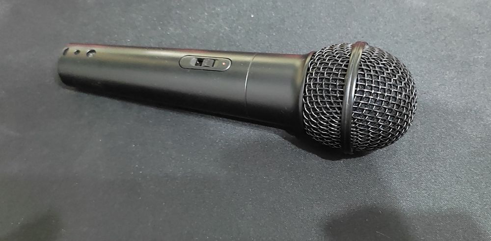 Продам динамический микрофон