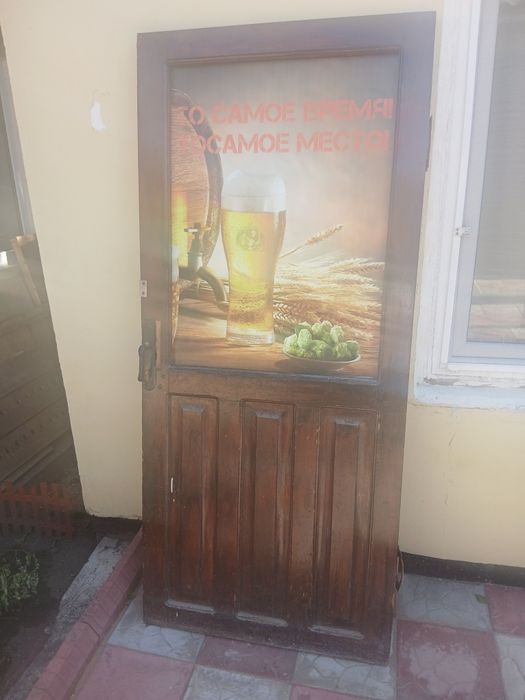 Продам дер.дверь б/у