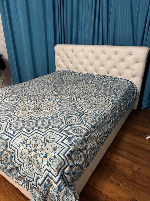 Продам двуспальную кровать 160*200