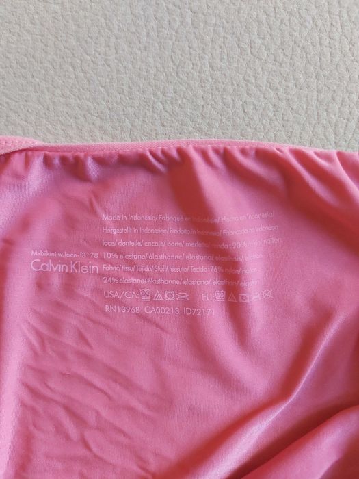 бикини и прашки Calvin Klein