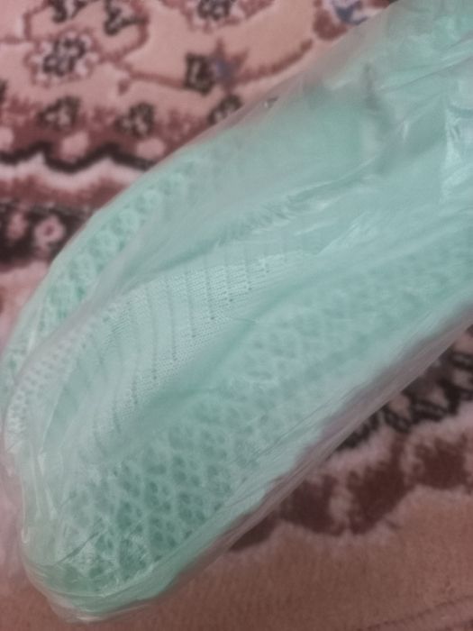 Новые  женские кроссовки