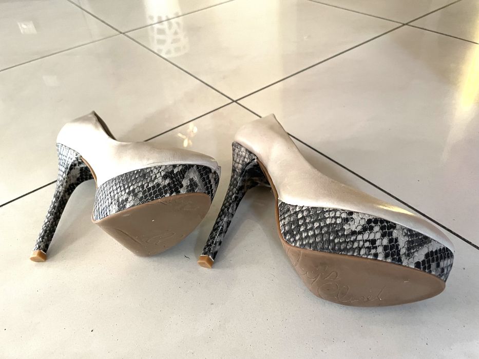 Официални дамски обувки