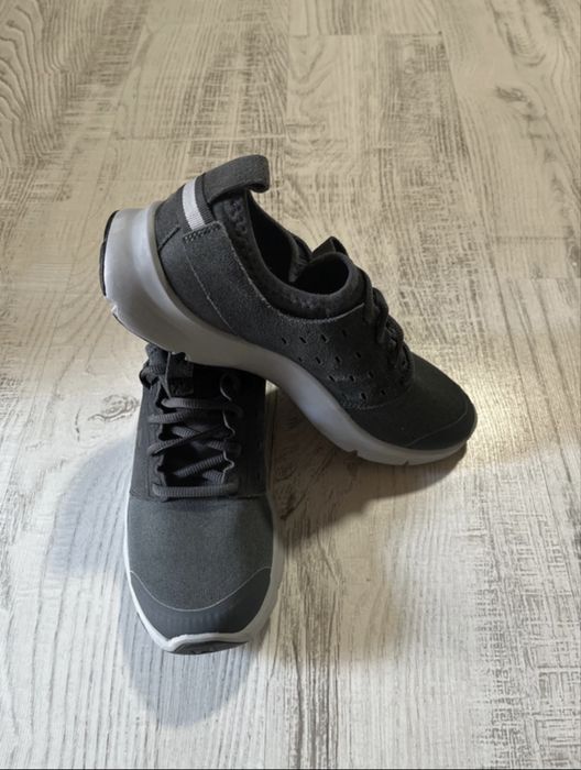 Adidasi under armour marimea 40