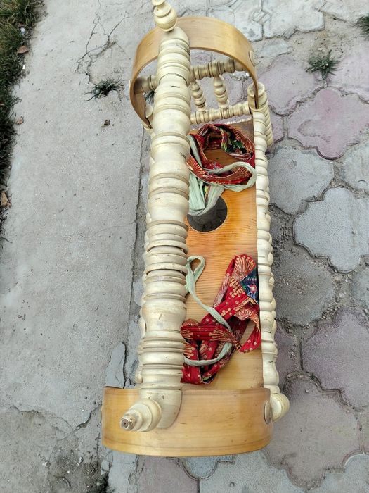 Жаксы жагдайда бесик сатылады