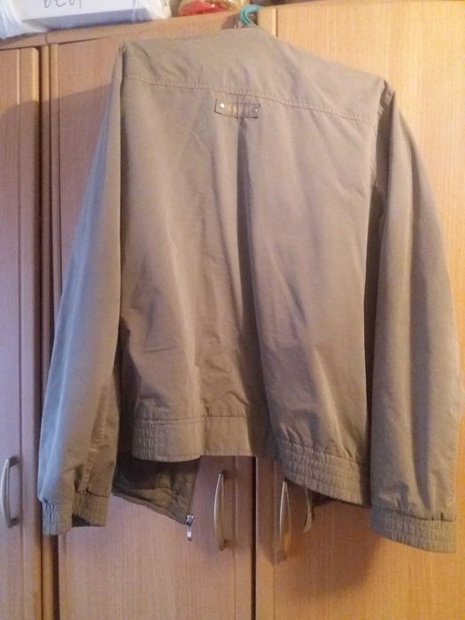 Продам мужскую куртку