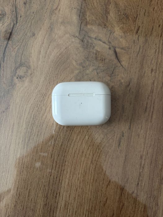 Airpods Pro with wireless charging case