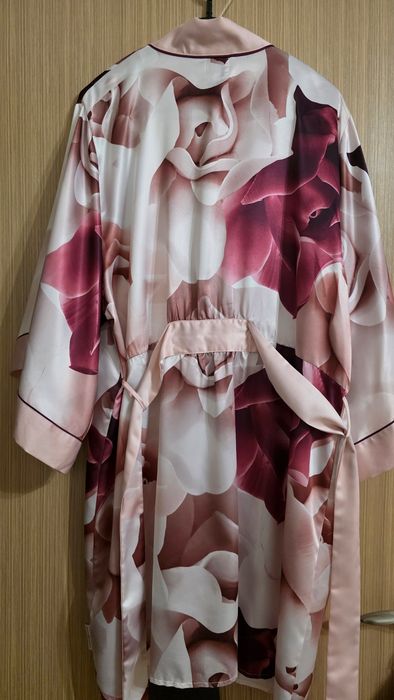 Ted Baker porcelain rose kimono