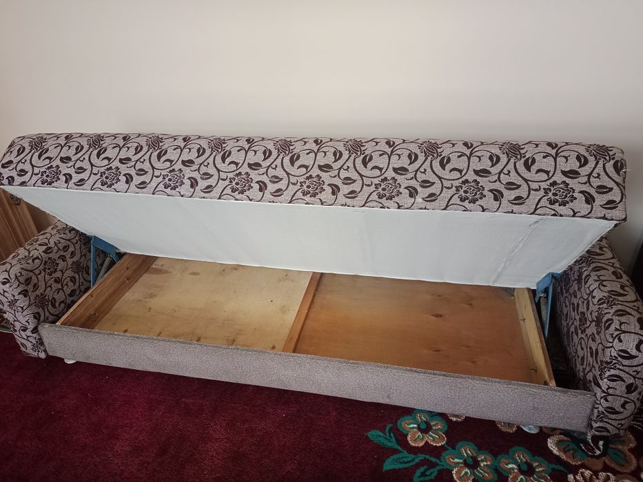 Продается диван к