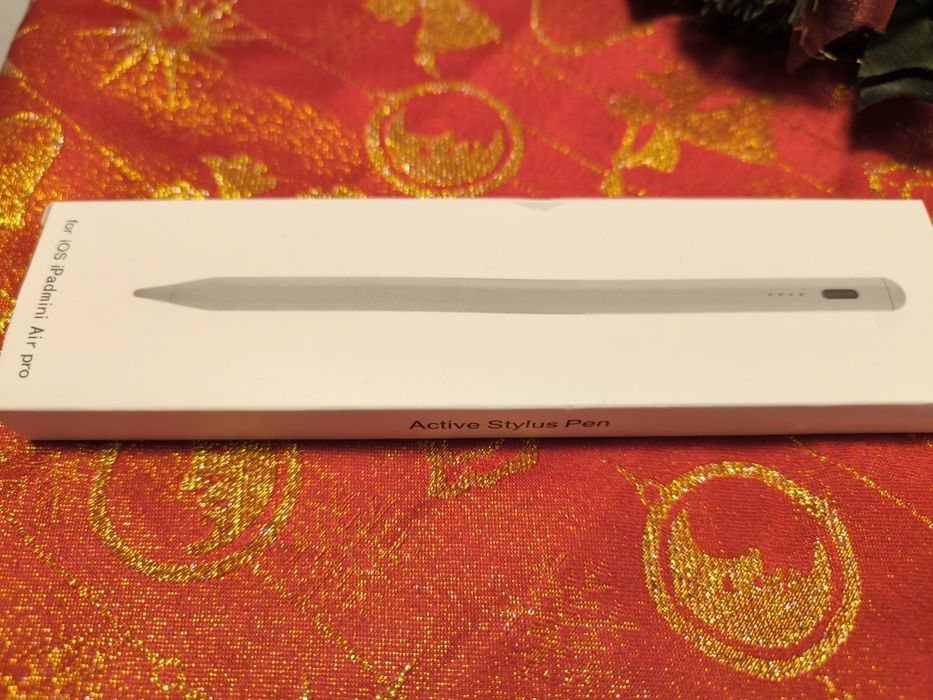 Creion magnetic iPad