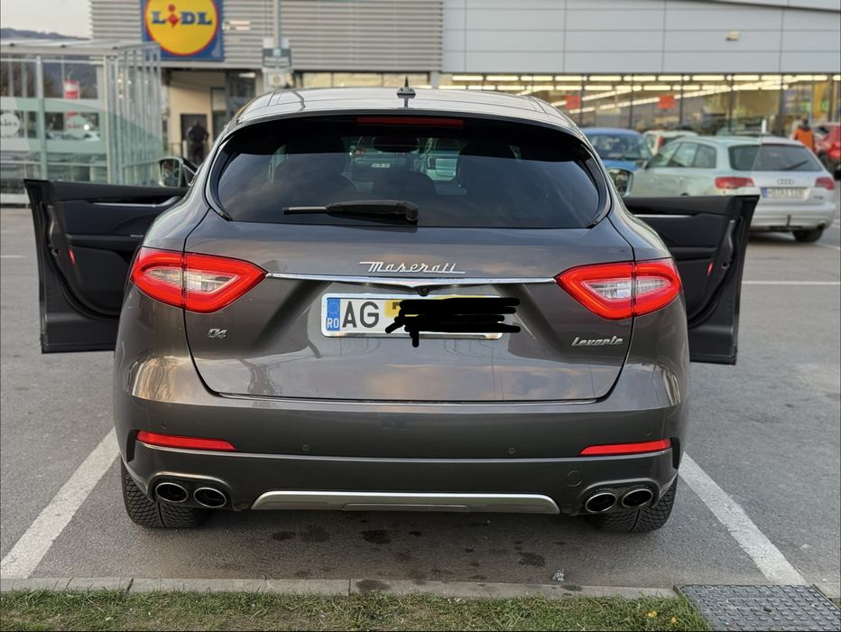 Maserati Levante GranLusso V6 Diesel 275 CP – Grigio Maratea. 25700plus TVA