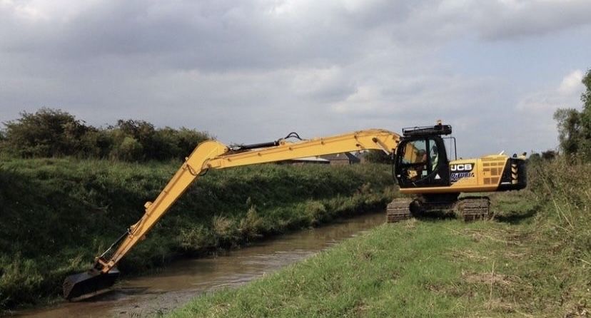 Ekskavator xizmati 16 metrlik. Chuqurni tozalash Zovur Zakaj