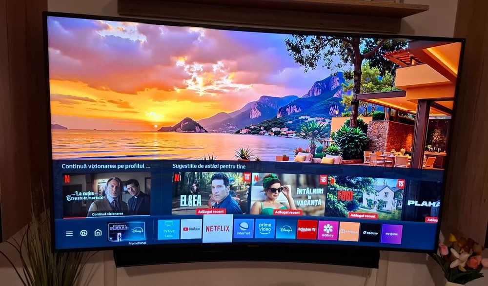 Vand Smart TV 4k curbat Samsung 65TU8372 163 cm Crystal Display