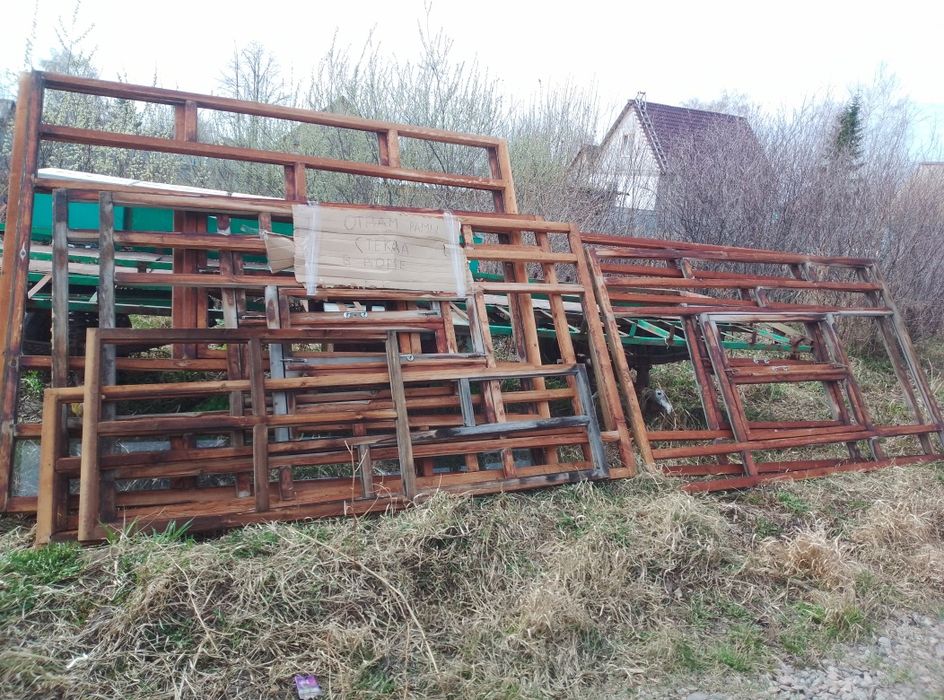 Отдам рамы и стёкла к ним