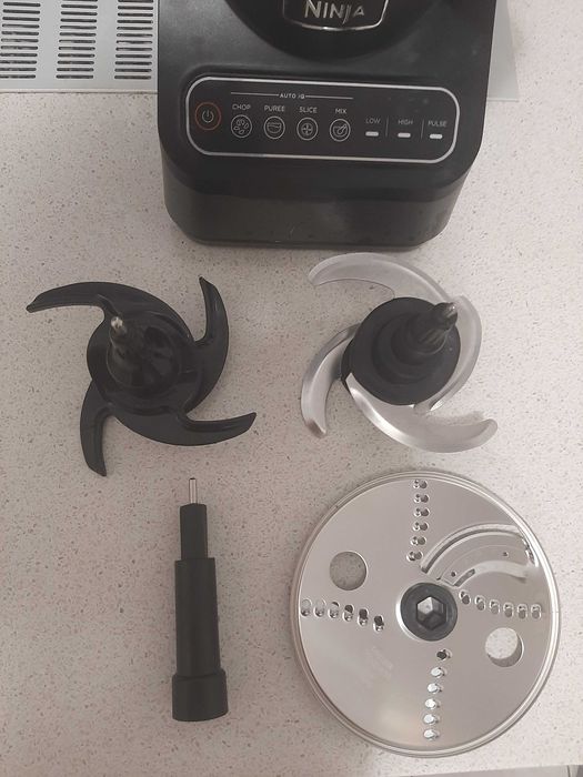 Robot de Bucătărie Ninja BN650EU - Stare Impecabilă, Preț Avantajos