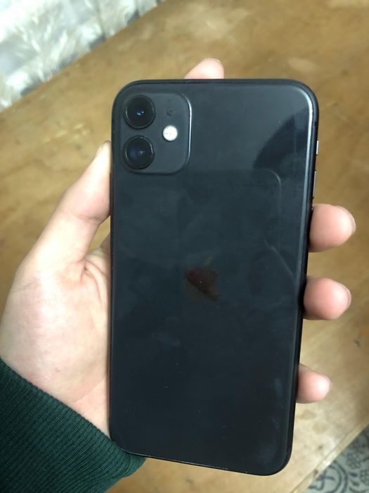 iPhone 11 в идеальном состоянии