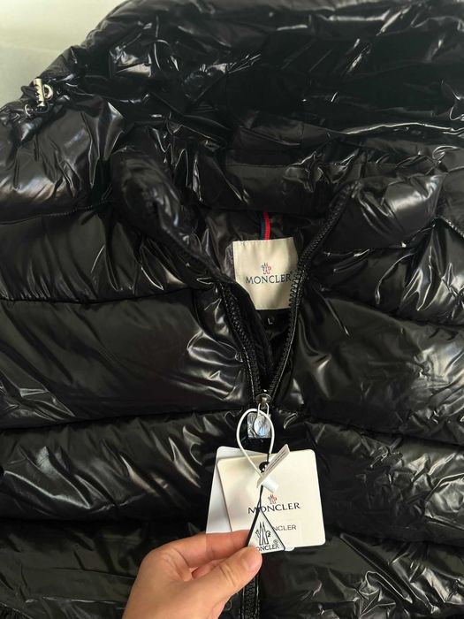 SPECIAL - Geaca neagra Moncler shiny lucioasa pentru iarna Maya cu puf