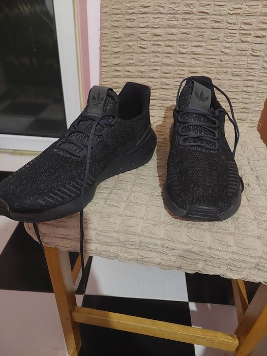 Adidas маратонки