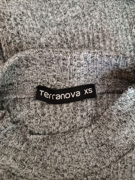 Дамска рокля с 3/4 ръкави