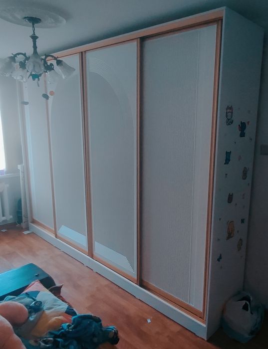 Шифоньер 4-х дверный купейный