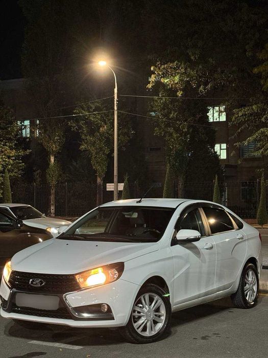 Продается машина Лада веста 2020 г