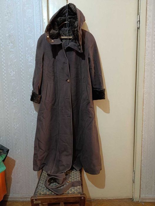 Пальто женское .раз 46.