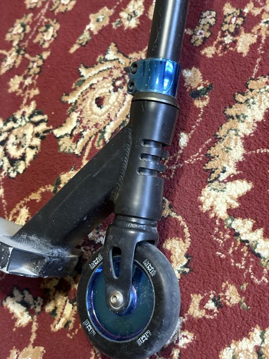 Трюковой самокат Limit LMT66J Black/Neochrome (2021)