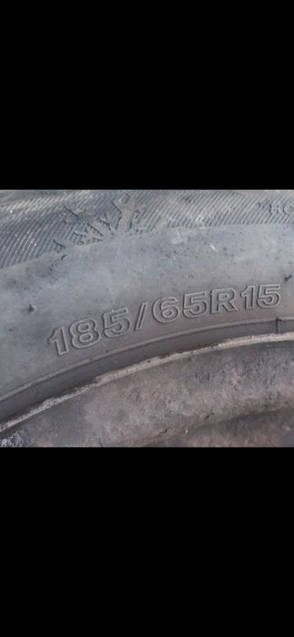 2бр. гуми с джанти 185.65.15.