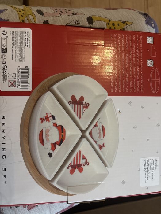 Сет купи за сервиране с коледни мотиви