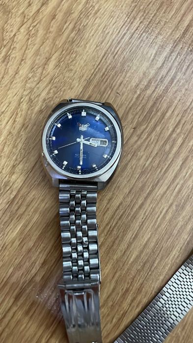 Vintage Seiko 5 Automatic Blue Dial Date/Day 21Jewels