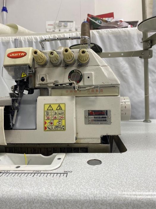 Швейная машина «Juita» оверлок