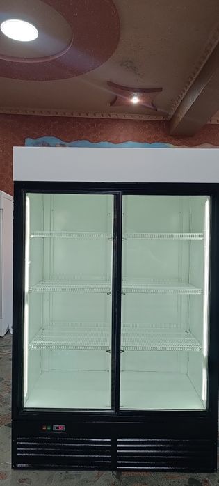 Витриные холодильники